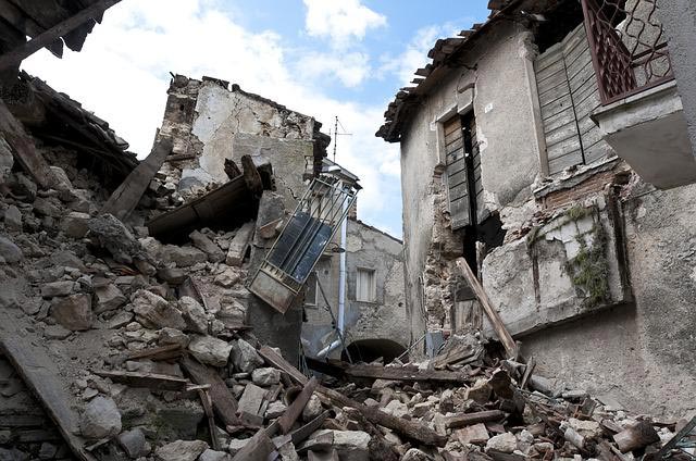 Terremoti in Italia mai affrontati nel modo giusto e senza programmazione
