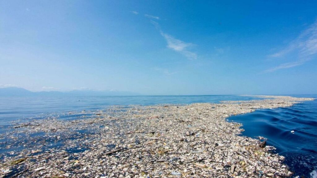 Isole di plastica anche al largo delle isole Cocos