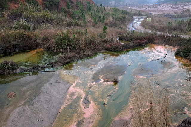 Un tipico lascito dellle attività estrattive delle terre rare in Cina - immagine New Security Beat